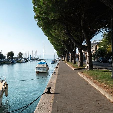 Sweet Home Lungolago Garibaldi Peschiera del Garda Exterior foto